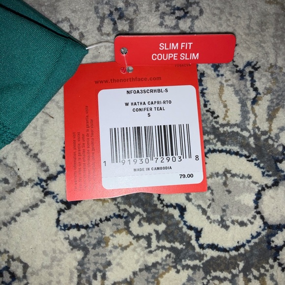 NEW The North Face Hatha Capri Leggings - Picture 6 of 6